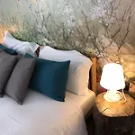 Francis Superior ترييستي